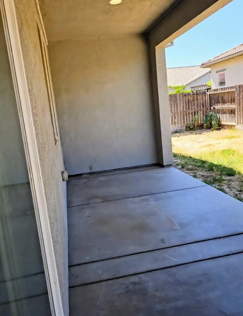 253 Lilac Lane, Livingston, CA 95334 - #2