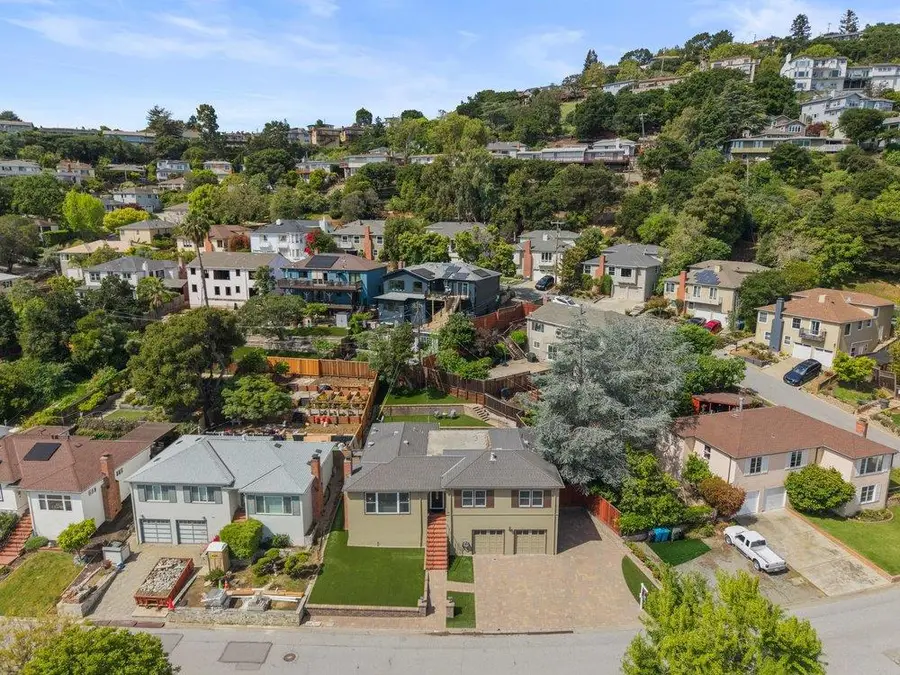 124 Vine Street, San Carlos, CA 94070 - #2