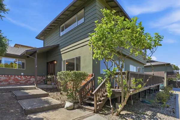 3950 Brookline Way, Redwood City, CA 94062