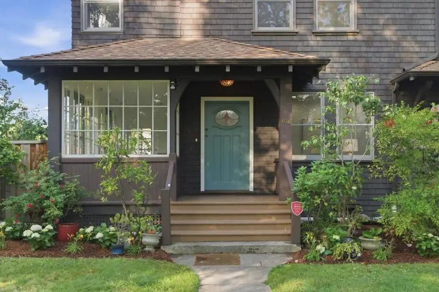 636 Alvarado Row, Stanford, CA 94305 - #3