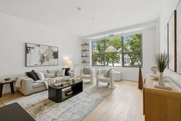 1001 46th Street #212, Emeryville, CA 94608
