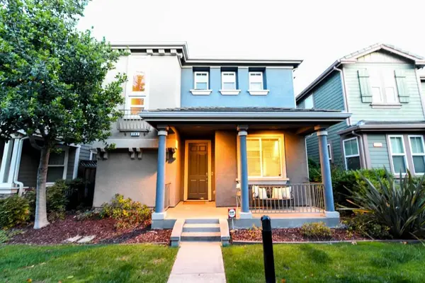 393 Rayos Del Sol Drive, San Jose, CA 95116