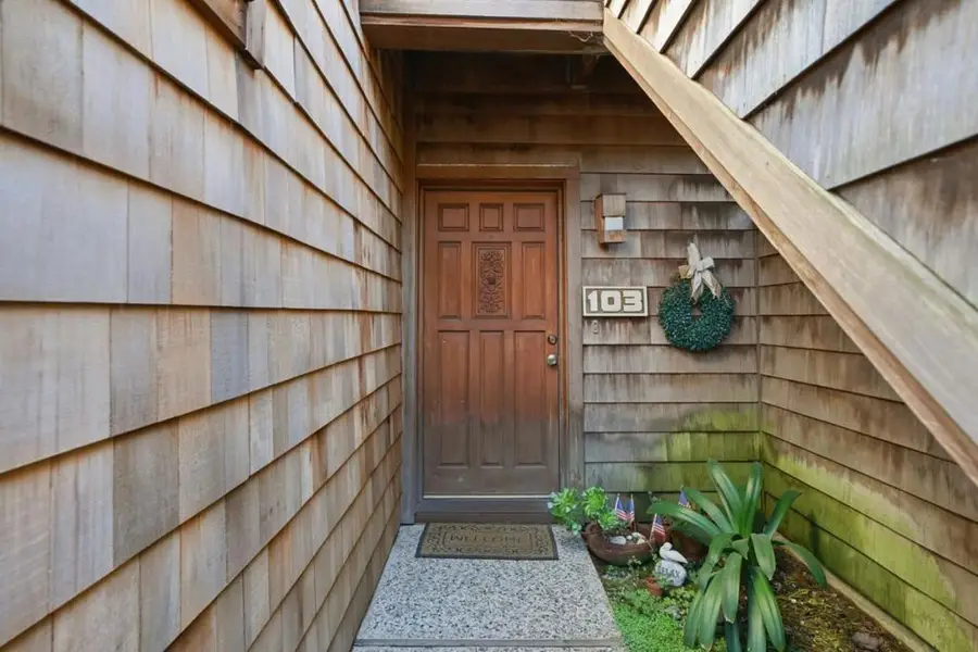 461 Dela Vina Avenue #103, Monterey, CA 93940 - #2