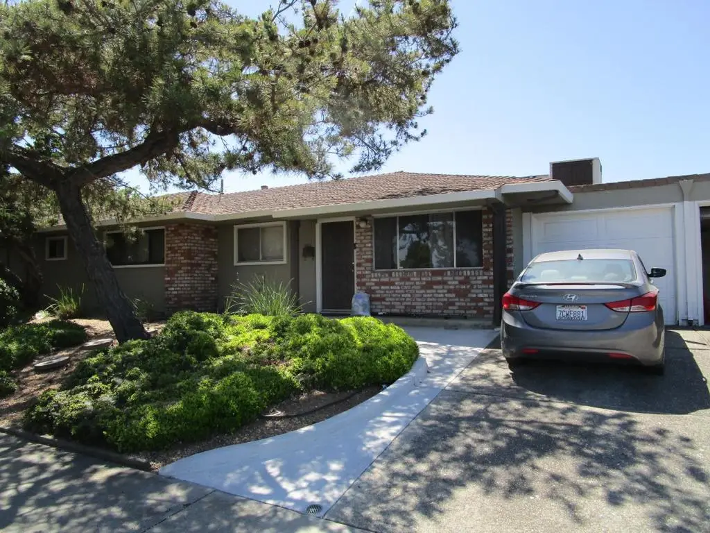 981 Sunset Drive, Hollister, CA 95023 - #1