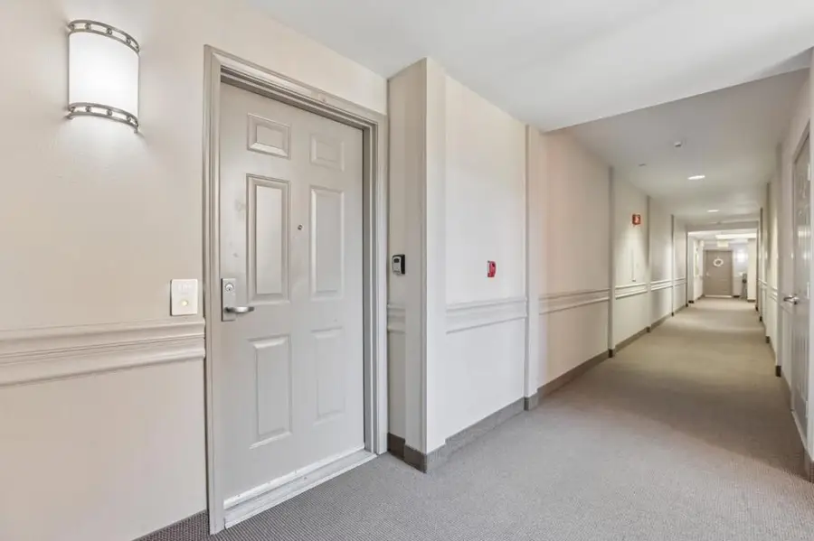 130 E San Fernando Street #508, San Jose, CA 95112 - #3