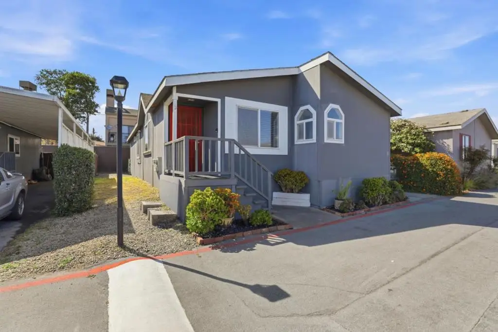 20 Russell Road, Salinas, CA 93906 - #1