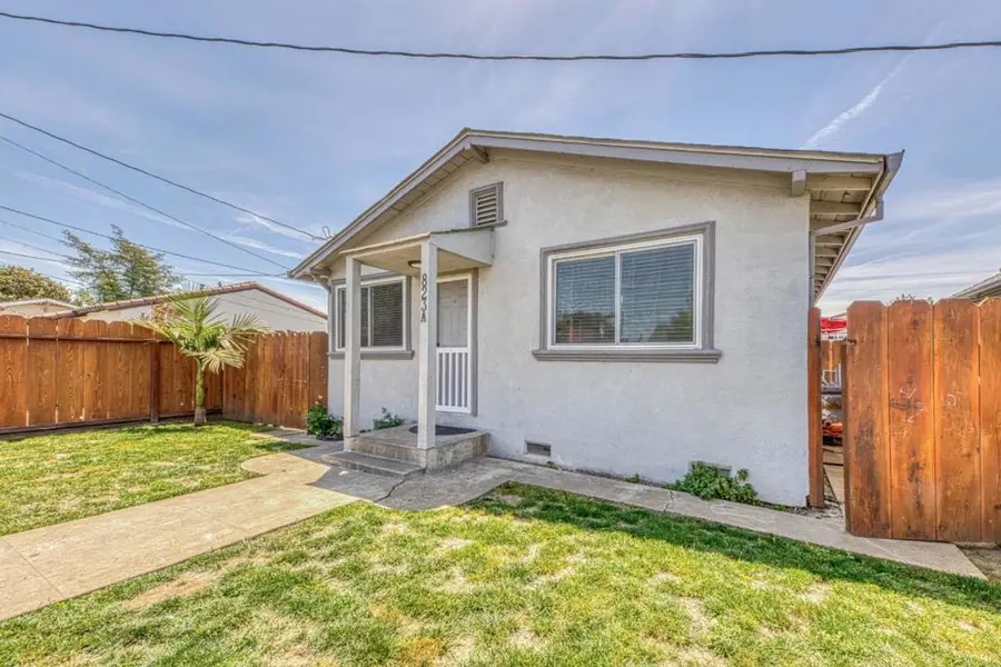 823 Central Avenue, Hollister, CA 95023 - #2