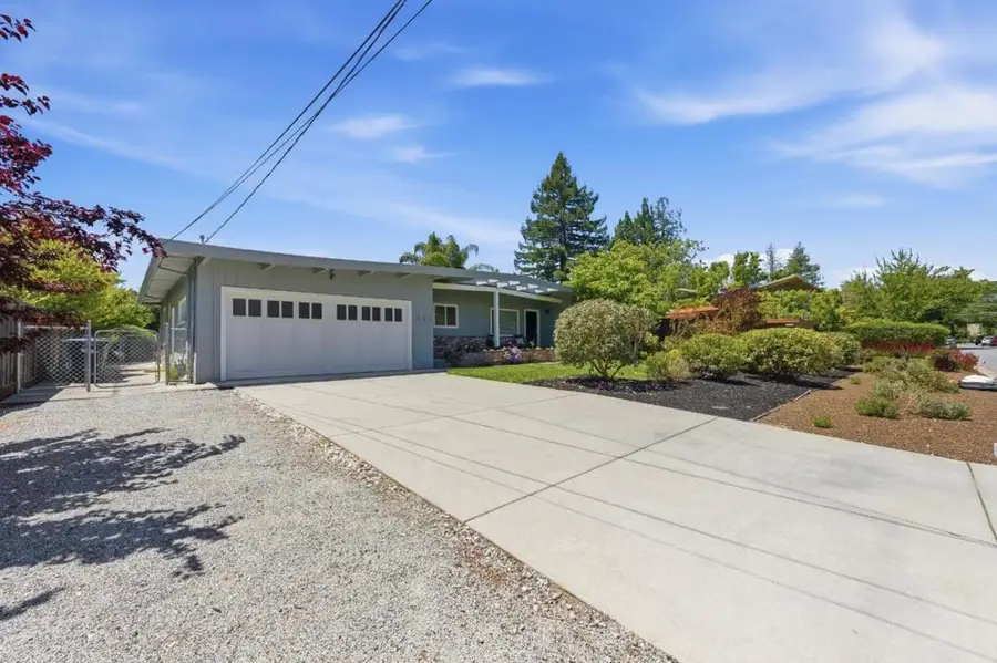 221 W Floresta Way, Portola Valley, CA 94028 - #2