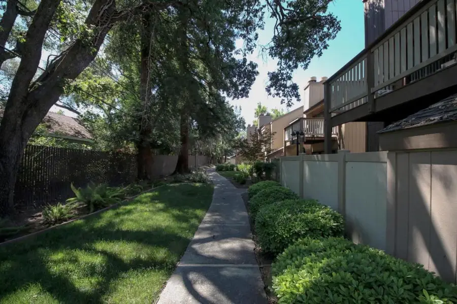546 Woodside Oaks #6, Sacramento, CA 95825 - #2