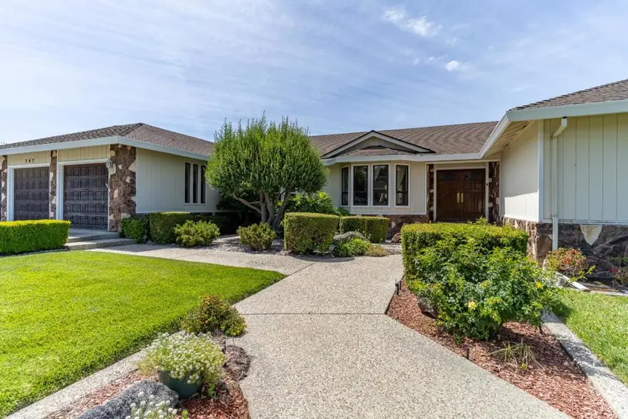 747 Ridgemark Drive, Hollister, CA 95023 - #2