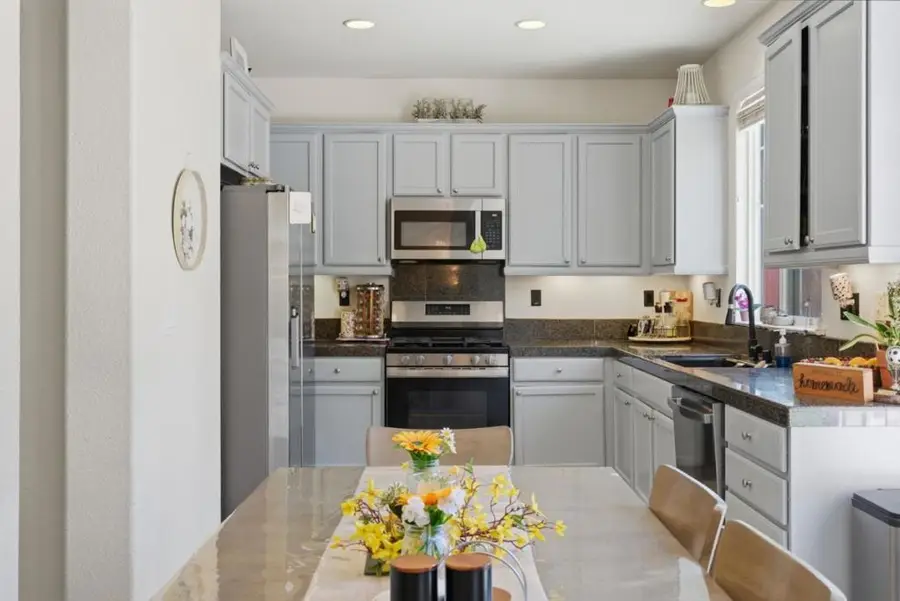 62 Thomas Avenue, Tracy, CA 95391 - #3