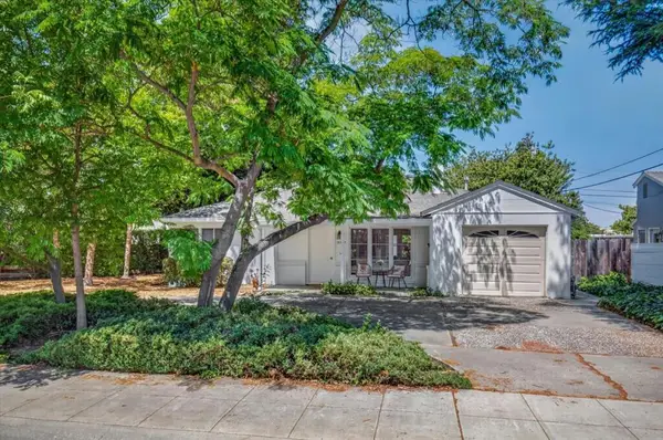 3991 Sutherland Drive, Palo Alto, CA 94303