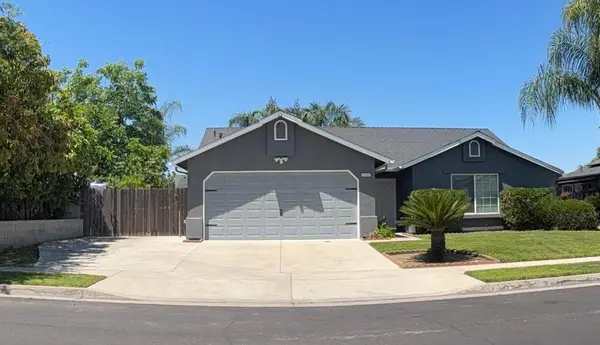 1727 Hume Drive, Sanger, CA 93657