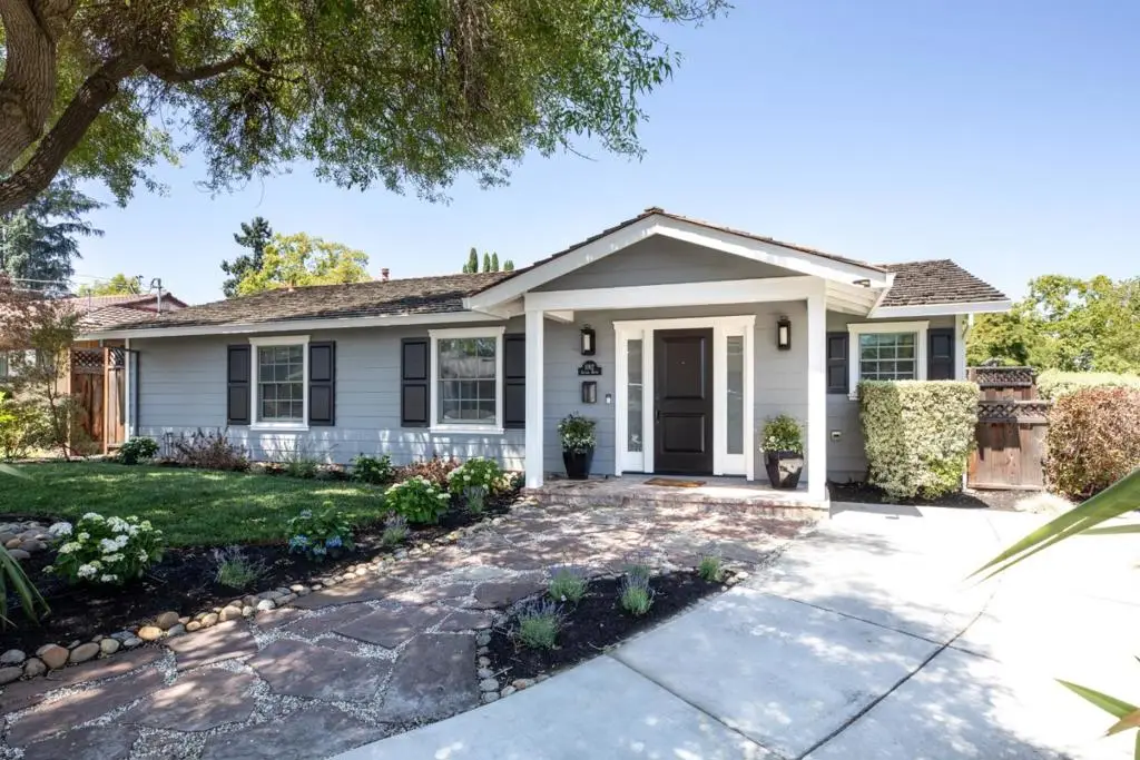 1102 Solana Drive, Mountain View, CA 94040 - #1