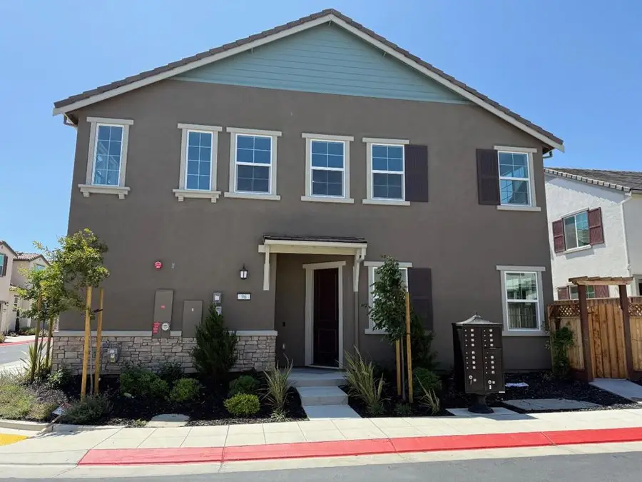 96 E Frost Drive, Tracy, CA 95391 - #2