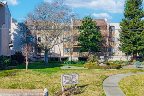 400 Ortega Avenue #216, Mountain View, CA 94040