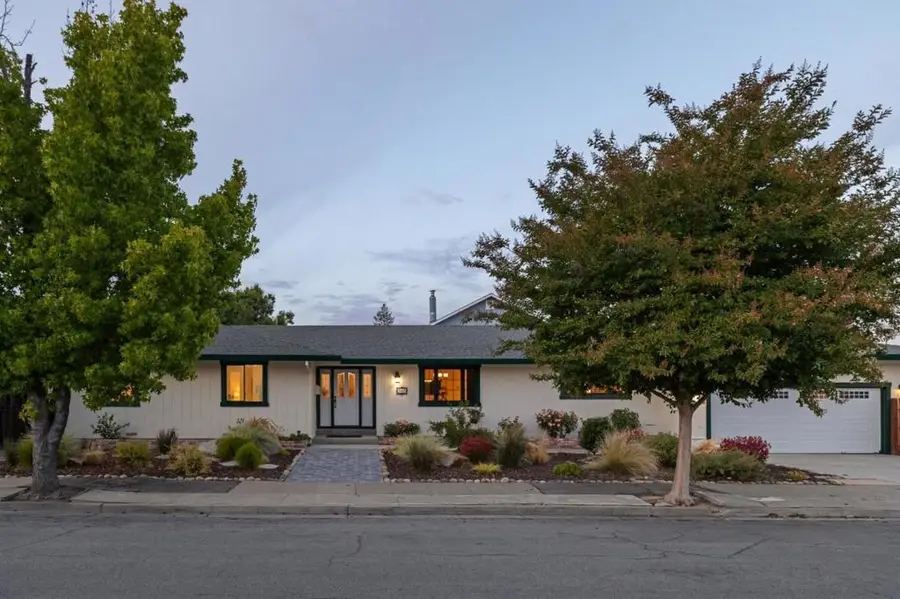 567 Sapphire Street, Redwood City, CA 94062 - #3