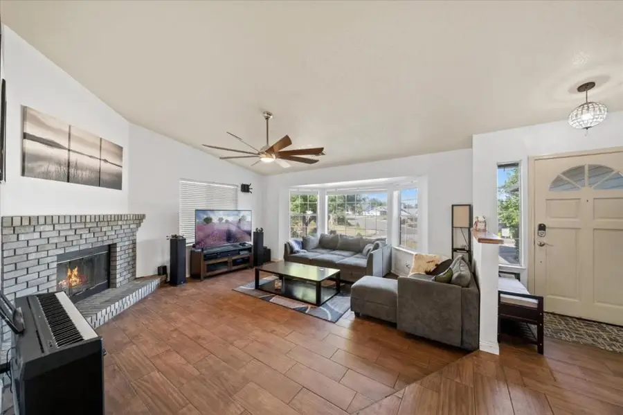 722 Saint Thomas Parkway, Redding, CA 96003 - #3