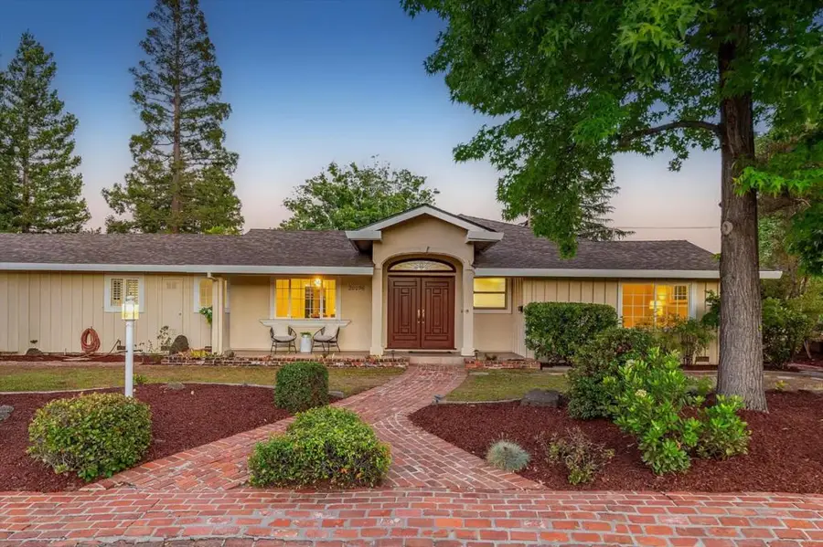 20096 Chateau Drive, Saratoga, CA 95070 - #2