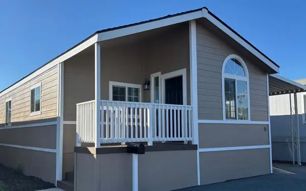 8282 Murray Avenue, Gilroy, CA 95020
