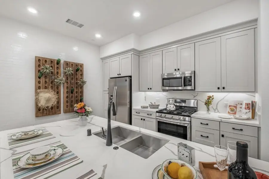 1000 Berryessa Lane #211, Davis, CA 95616 - #3