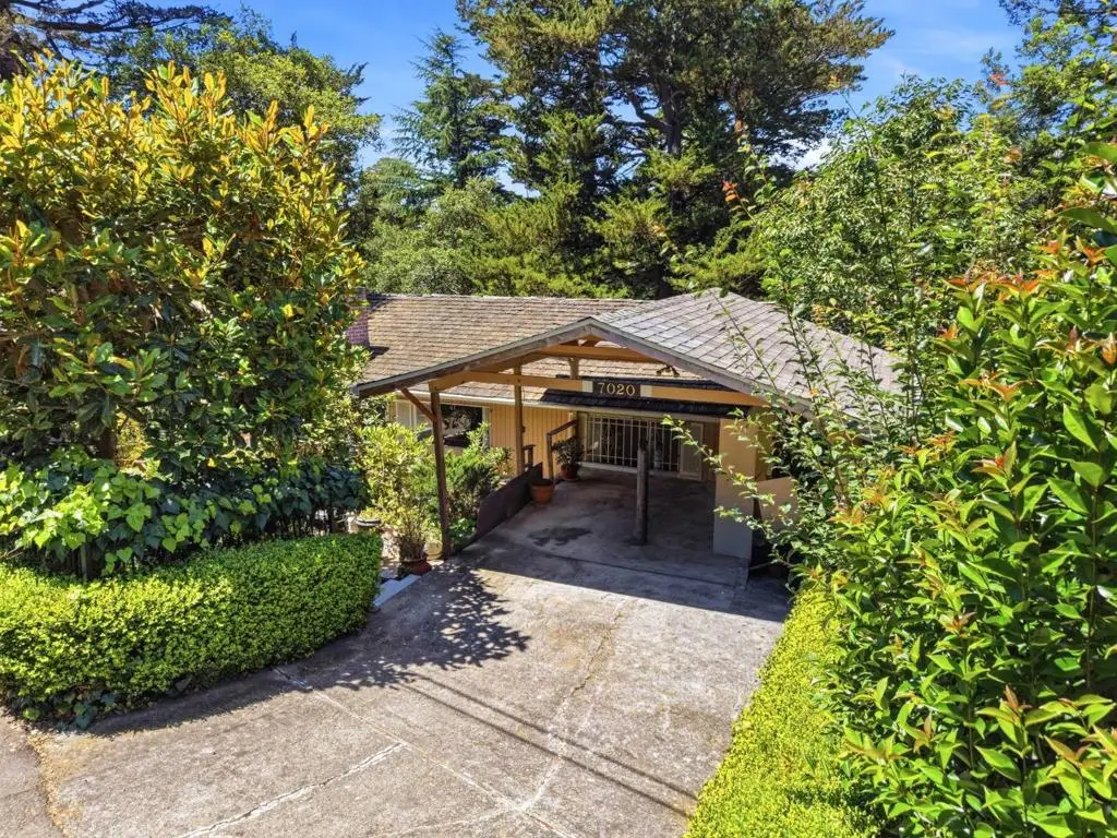 7020 Saroni Drive, Oakland, CA 94611 - #1