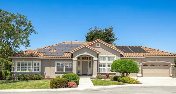 961 Oak Creek Court, Hollister, CA 95023