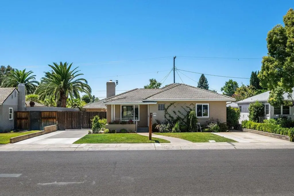729 S Pleasant Avenue, Lodi, CA 95240 - #1