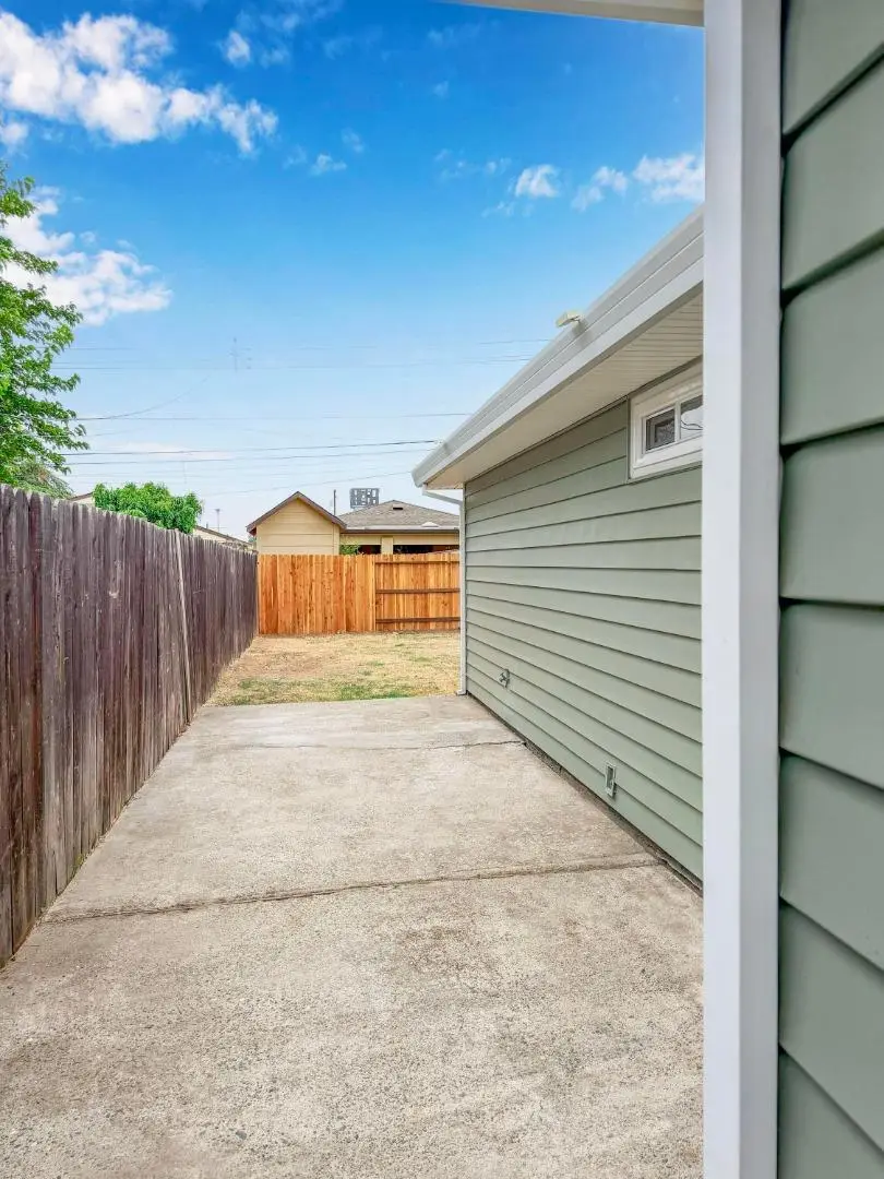 7804 37th, Sacramento, CA 95824 - #3