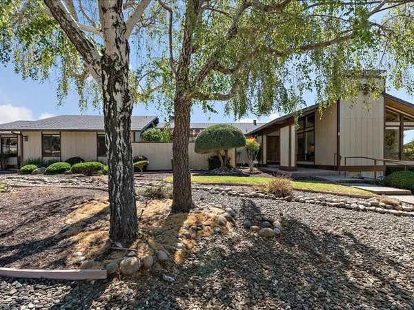 1176 Tournament Drive, Hillsborough, CA 94010