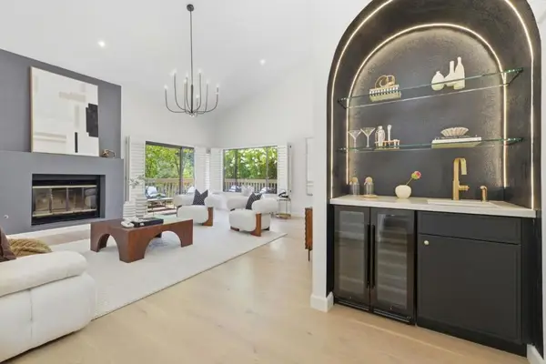1360 Trinity Drive, Menlo Park, CA 94025