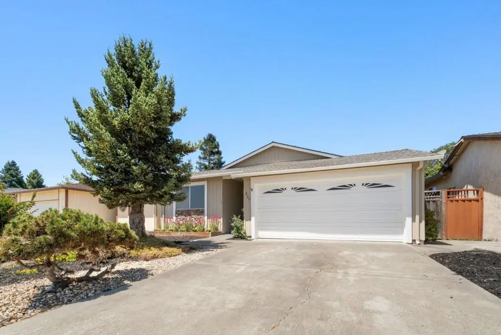 829 Almond Drive, Watsonville, CA 95076 - #1