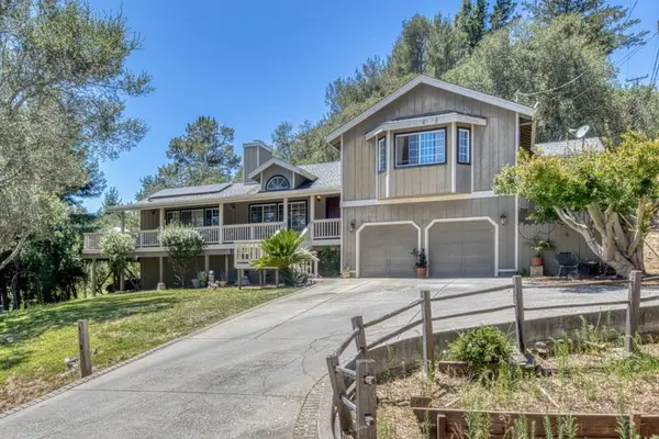 17 Enos Lane, Watsonville, CA 95076
