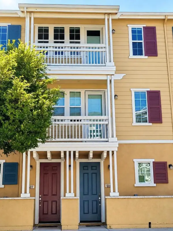 632 True Wind Way #608, Redwood City, CA 94063