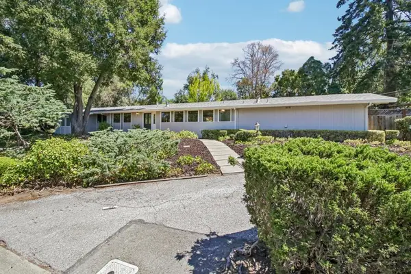 18570 Montpere Way, Saratoga, CA 95070