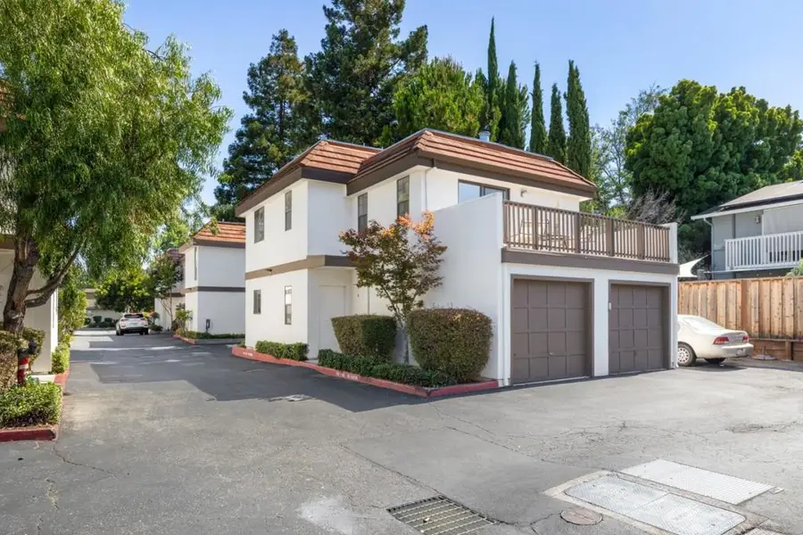 101 E Middlefield Road #5, Mountain View, CA 94043 - #3