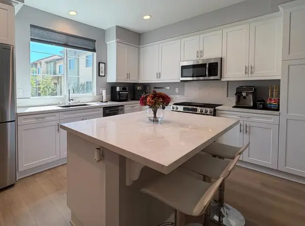 641 Savi Drive #104, Corona, CA 92878