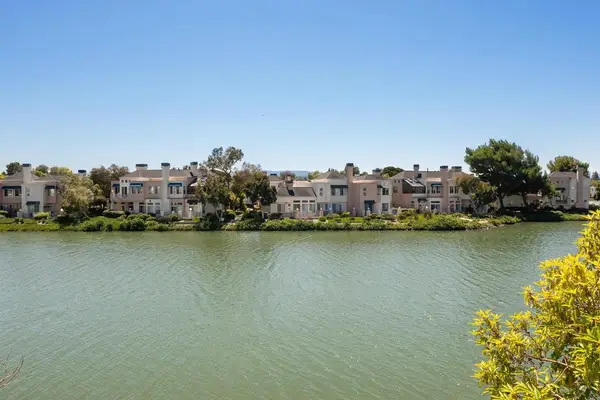500 Baltic Circle #518, Redwood City, CA 94065