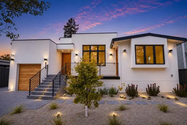 979 Lawrence Lane, Palo Alto, CA 94303