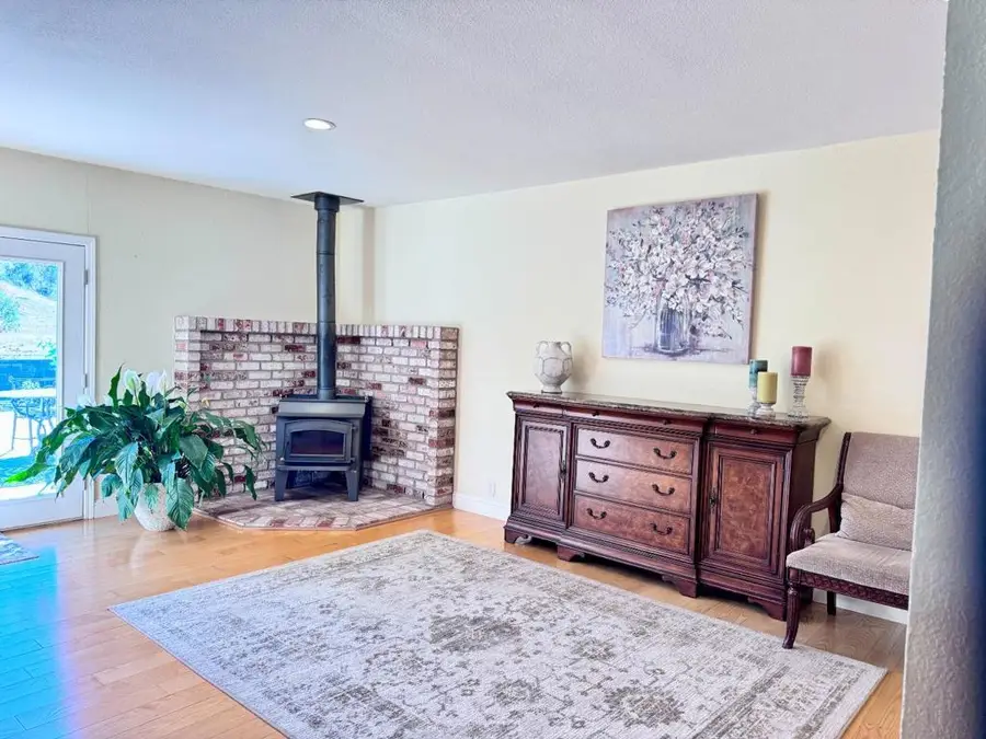 90 Adrian Dr, Hollister, CA 95023 - #3