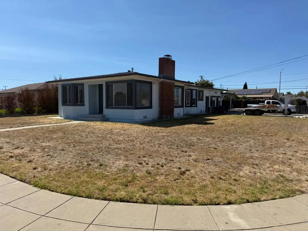 85 Paloma Avenue, Salinas, CA 93905 - #1
