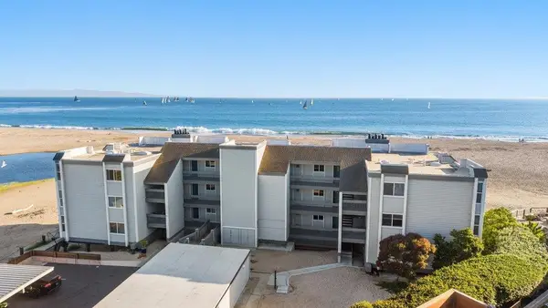 22130 E Cliff Drive #2D, Santa Cruz, CA 95062