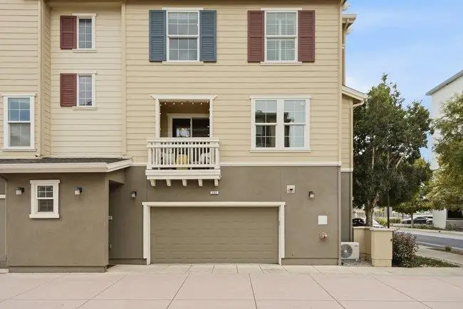 631 True Wind Way #202, Redwood City, CA 94063 - #3