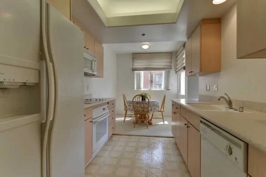 130 E San Fernando Street #407, San Jose, CA 95112 - #3