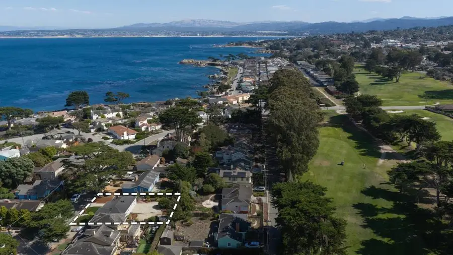 963 Crest Avenue, Pacific Grove, CA 93950 - #2