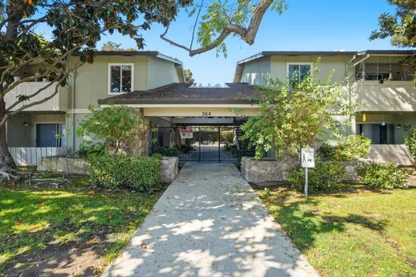 264 N Whisman Road #13, Mountain View, CA 94043
