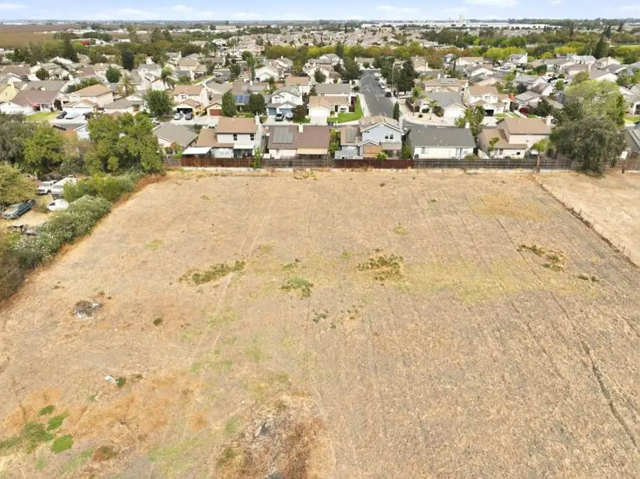 231 Warren Avenue, Lathrop, CA 95330 - #3