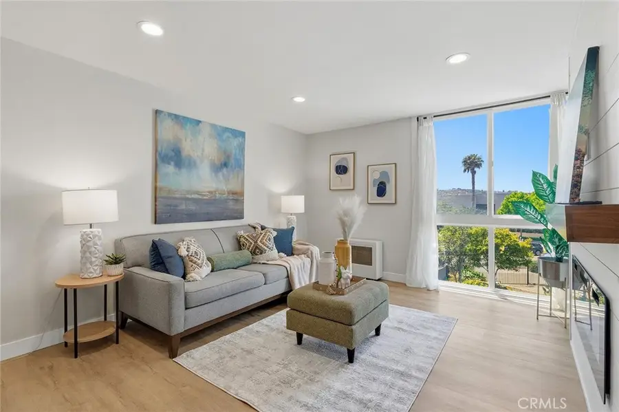 3050 Rue Dorleans #304, San Diego, CA 92110 - #2