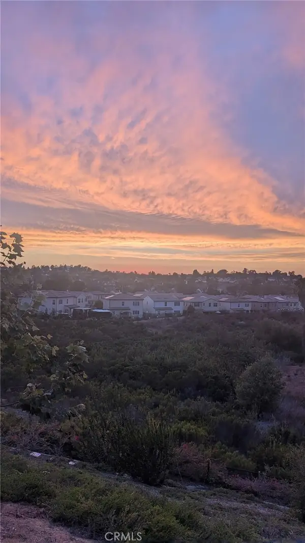1724 Valley Oak Way, Oceanside, CA 92056
