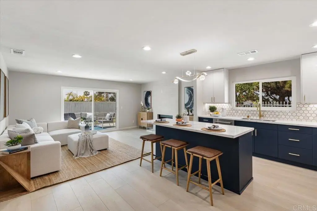 7911 Terraza Disoma, Carlsbad, CA 92009 - Image #1